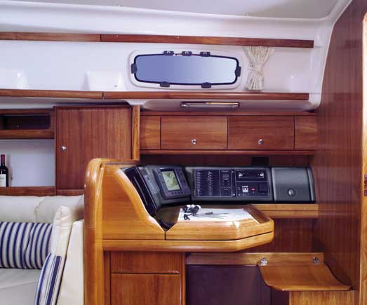 Charter Yacht zu chartern bei Sunja Yachting Bavaria 42 Cruiser 11
